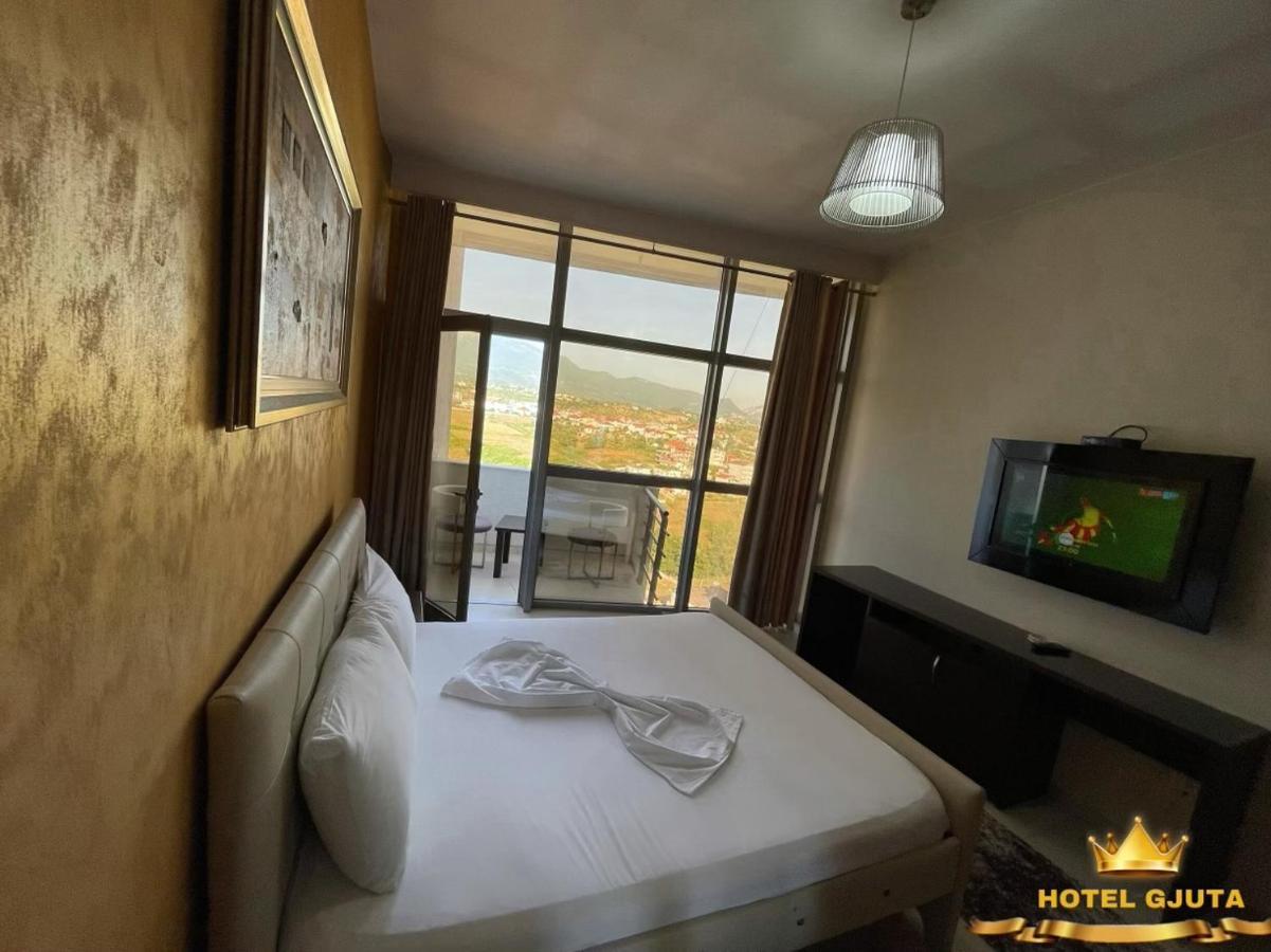 Hotel Gjuta Tiranë Luaran gambar