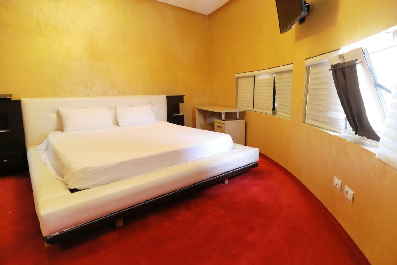 Hotel Gjuta Tiranë Luaran gambar