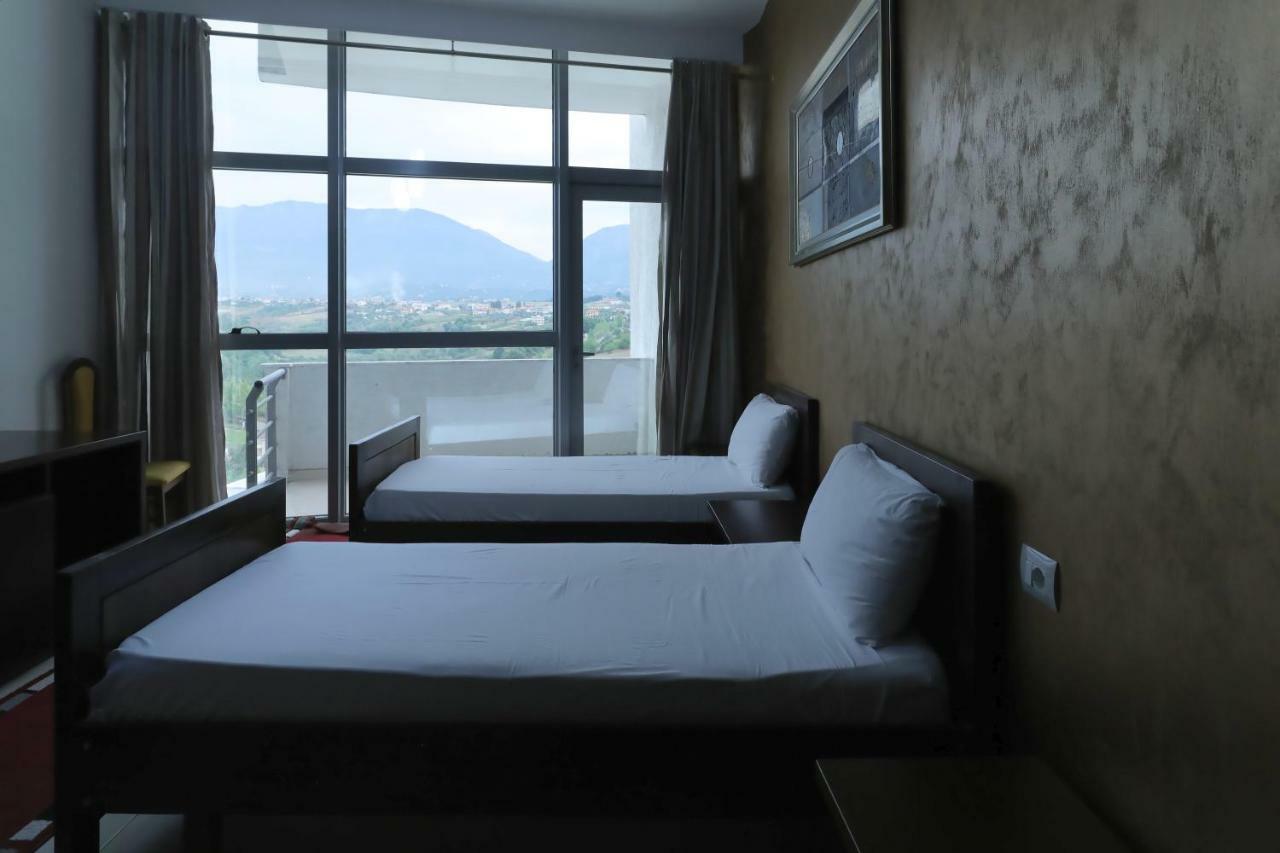 Hotel Gjuta Tiranë Luaran gambar