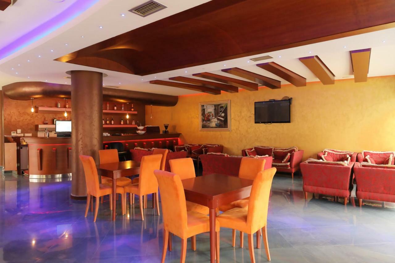Hotel Gjuta Tiranë Luaran gambar