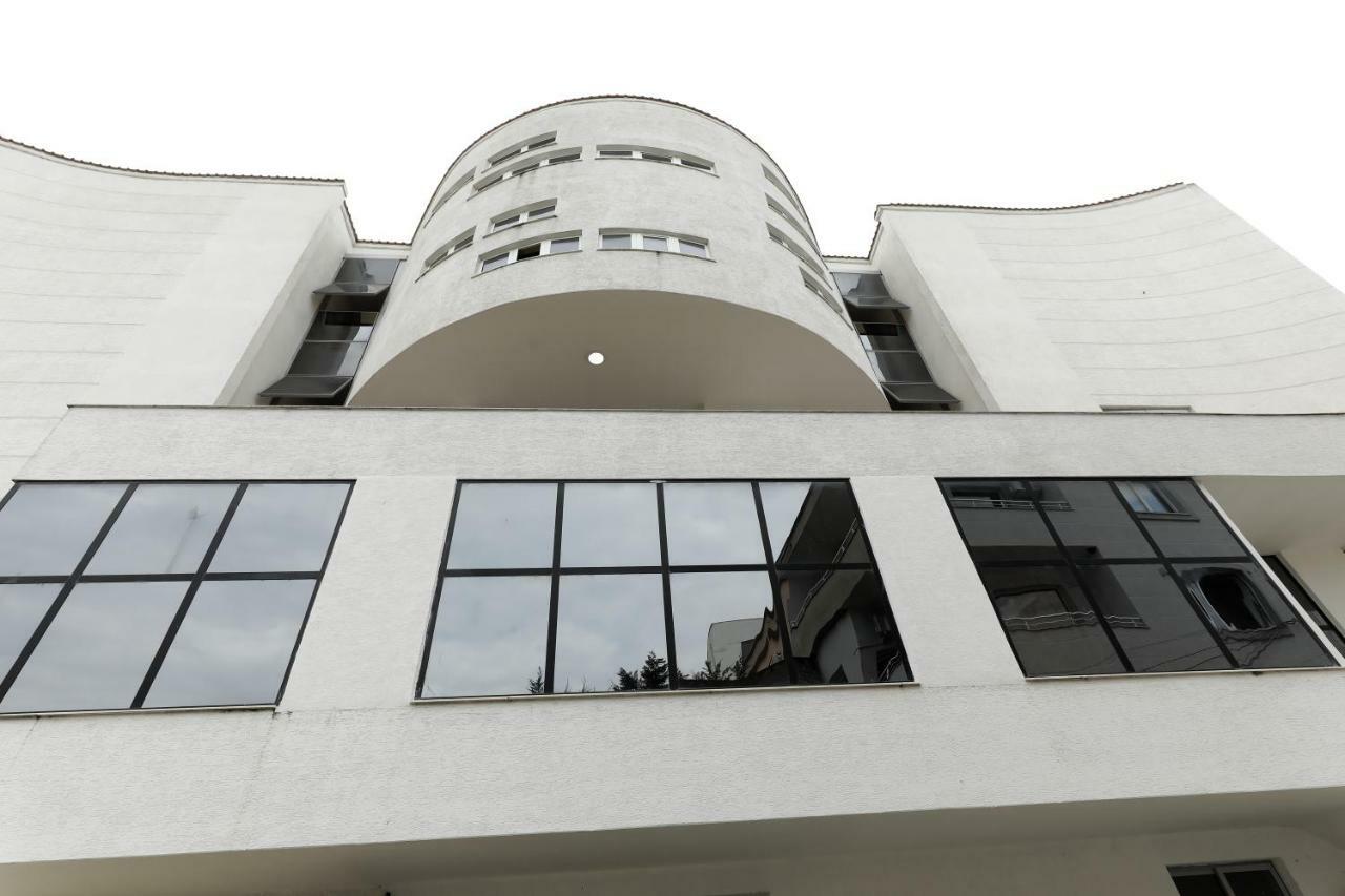 Hotel Gjuta Tiranë Luaran gambar