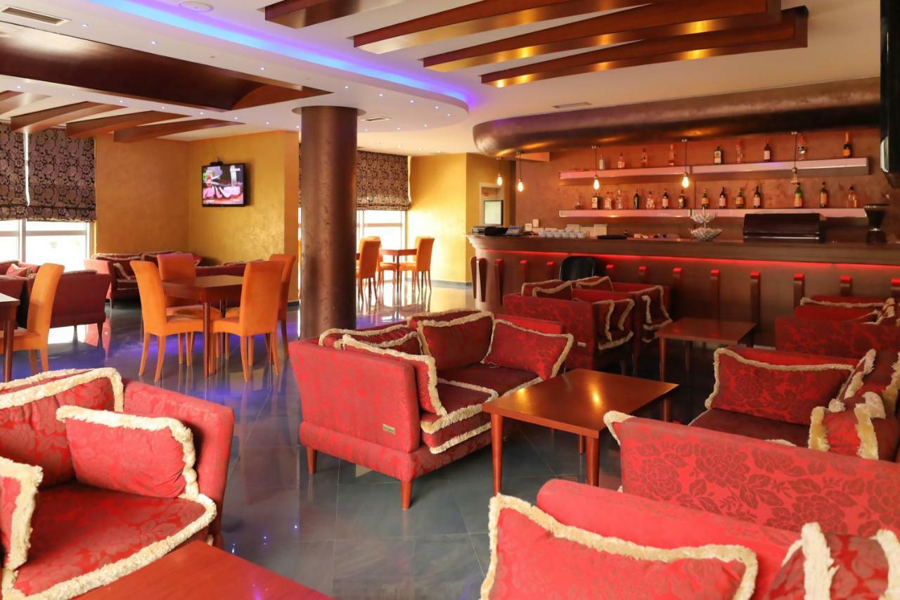 Hotel Gjuta Tiranë Luaran gambar
