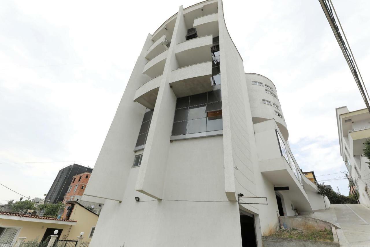 Hotel Gjuta Tiranë Luaran gambar