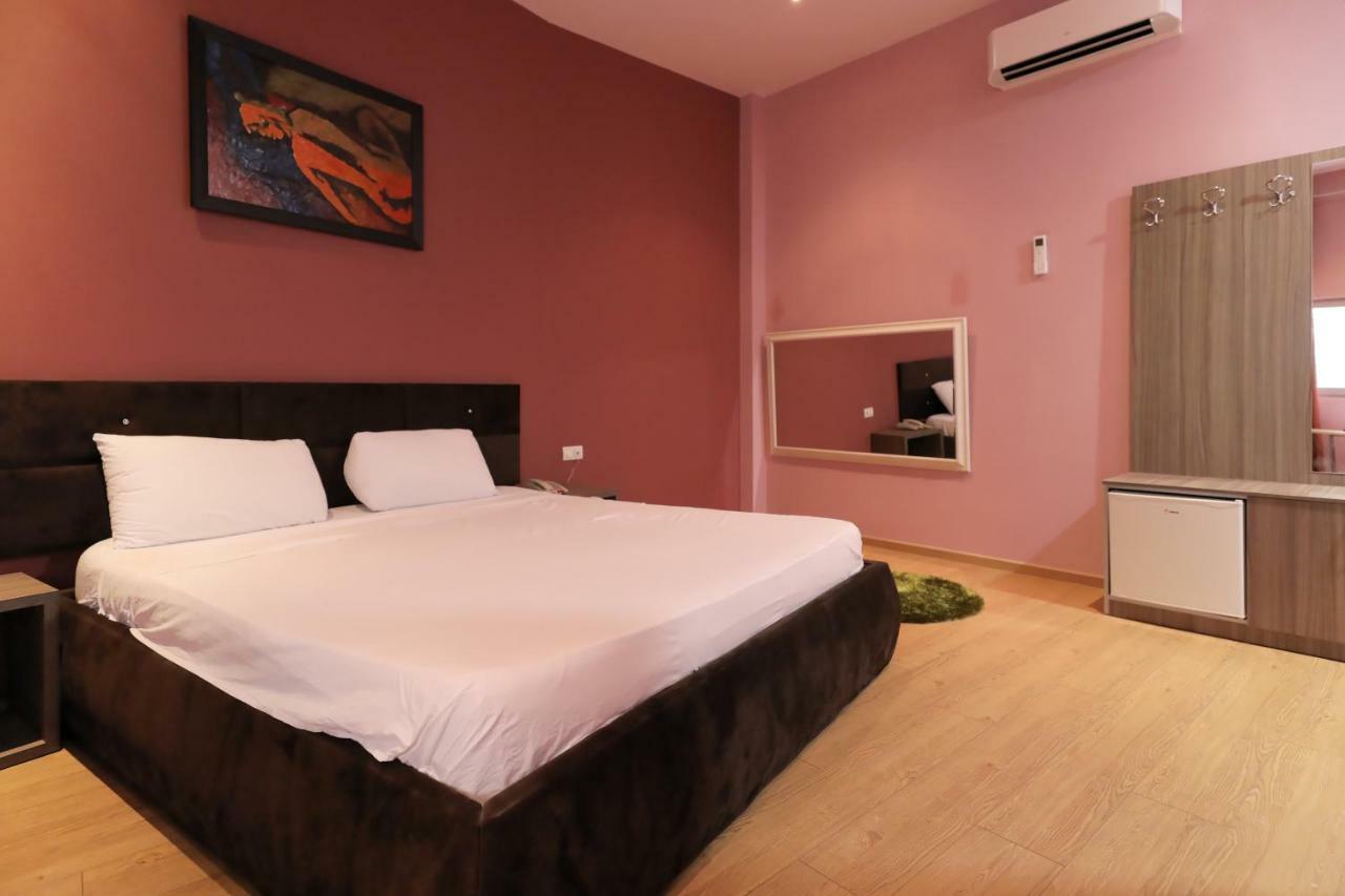 Hotel Gjuta Tiranë Luaran gambar
